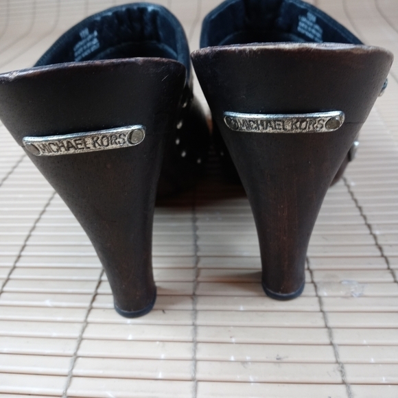 Michael Kors women's black leather 4" heel wood platform mule. Silver studs. Sz - Picture 6 of 10